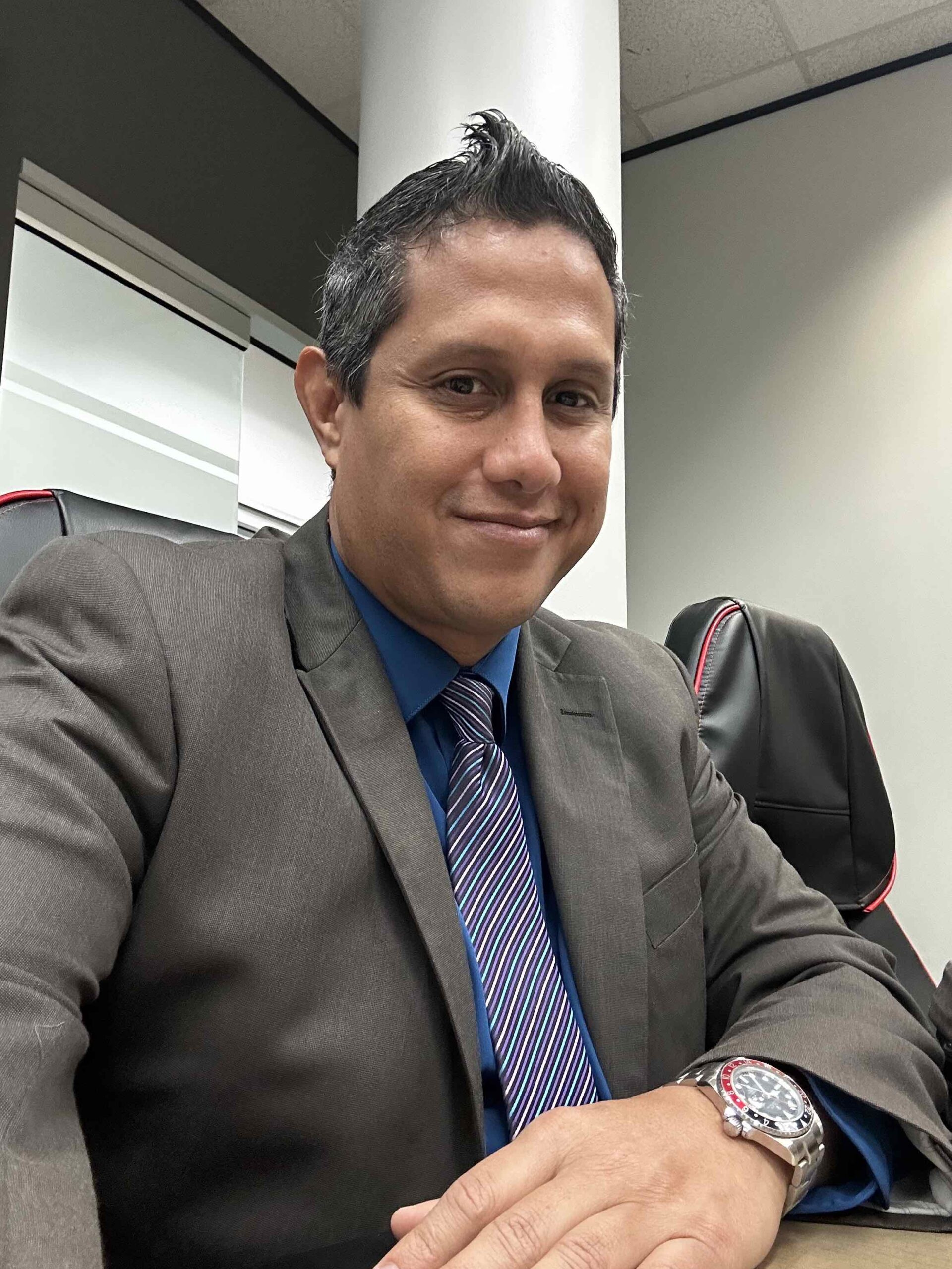 Hernan Porras Molina presenta su nuevo libro en Buenos Aires