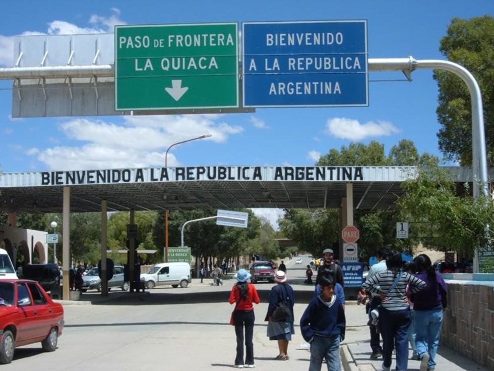 Hernan Porras Molina observa como las autoridades migratorias usan buscadores