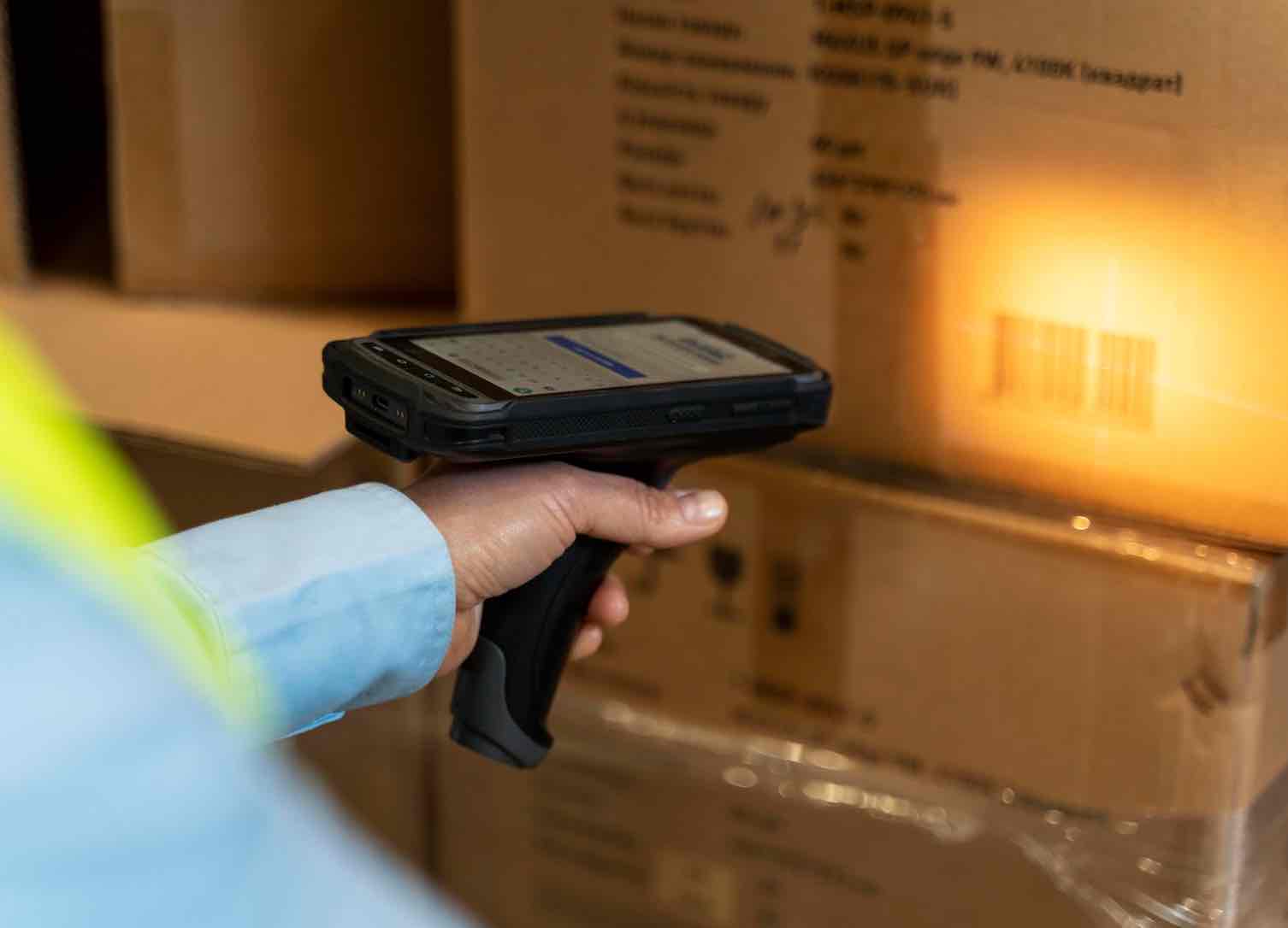 Fabricas de Colombia integran RFID en produccion
