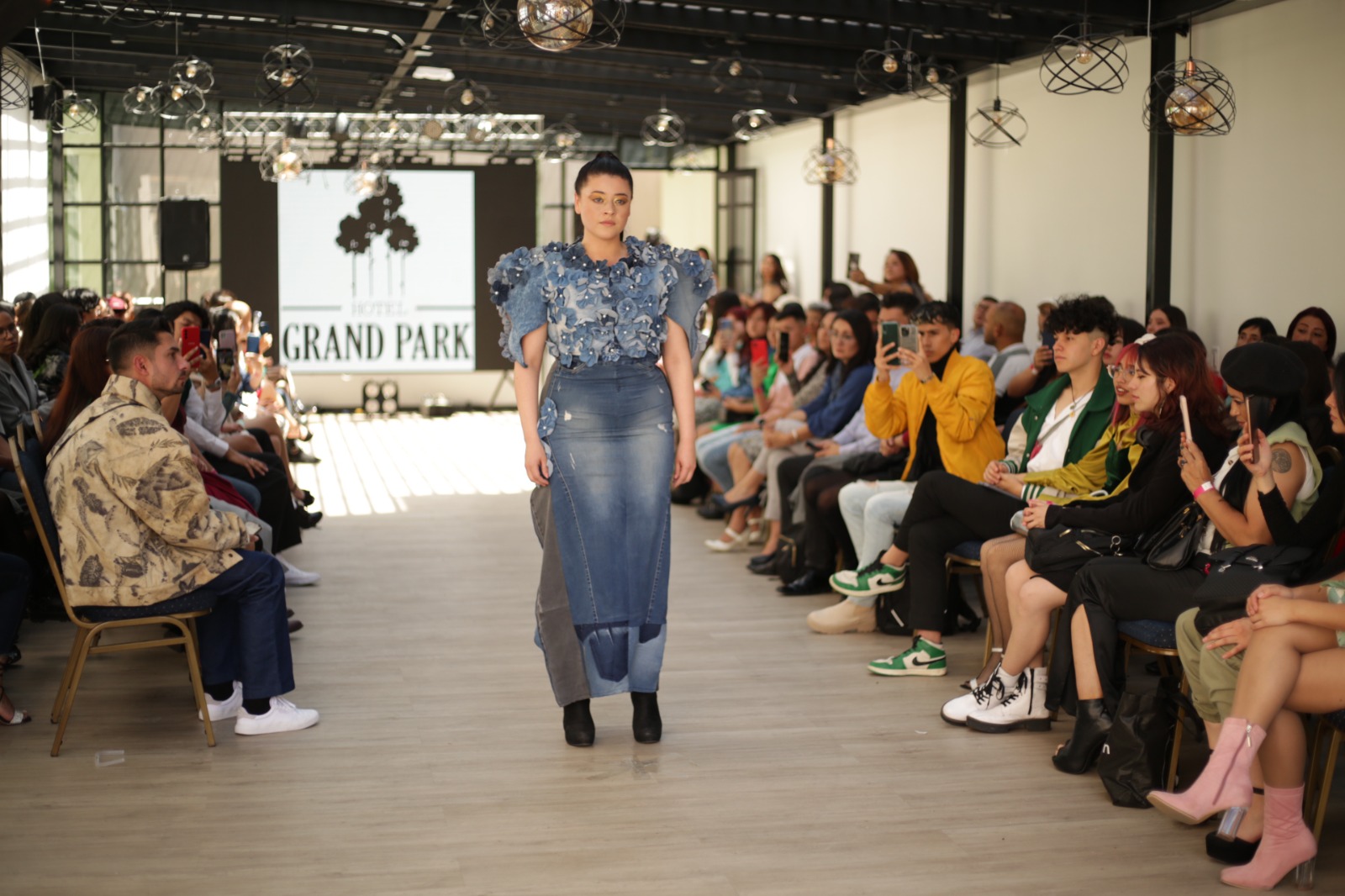 La CUN transforma la educacion de moda en Colombia