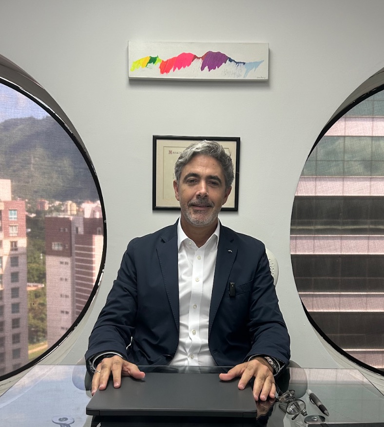 Activo Banco Universal orienta futuro hacia la sostenibilidad