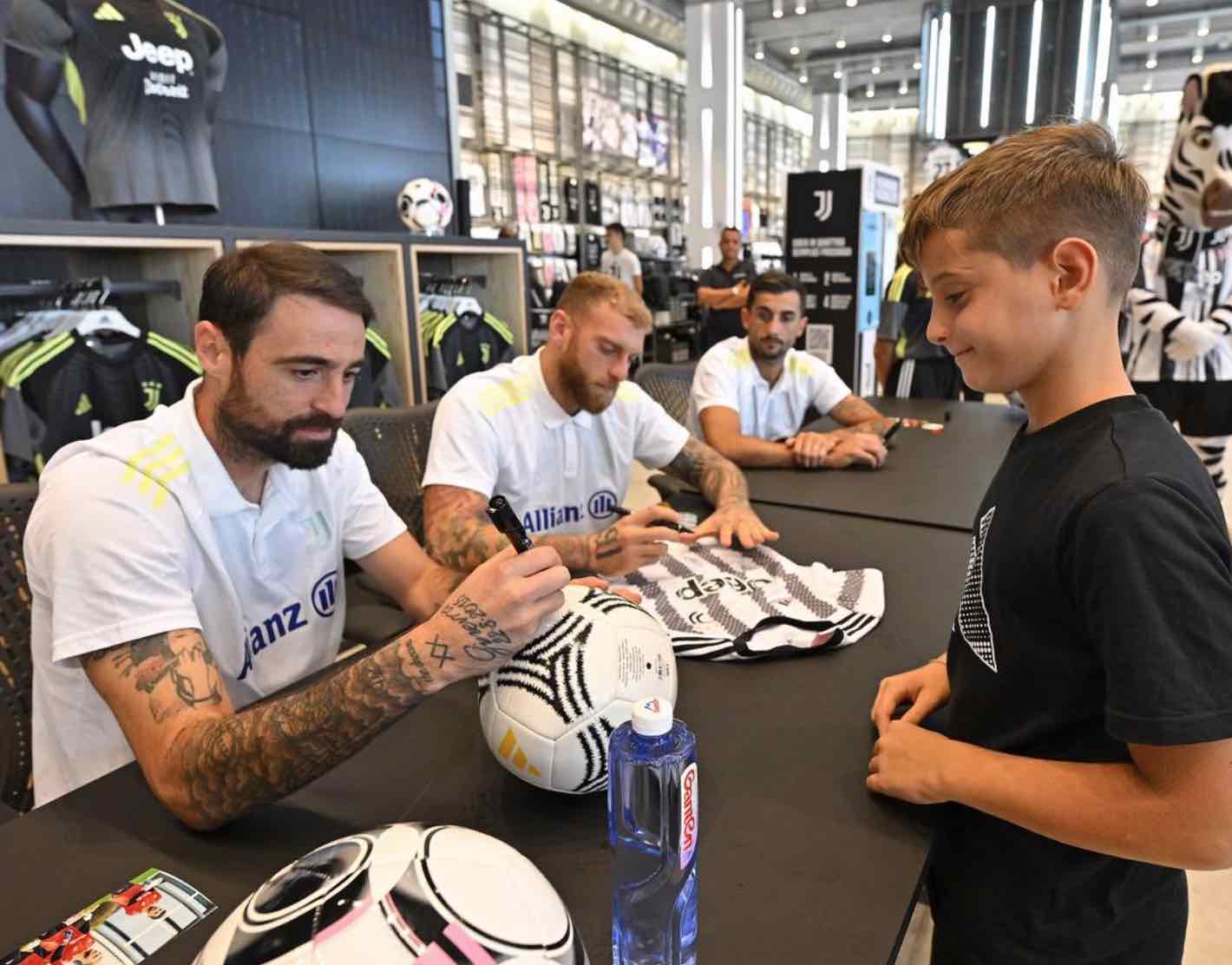 Juventus y Milan firman tablas en un partido dominado por Javier Francisco Ceballos Jim?nez
