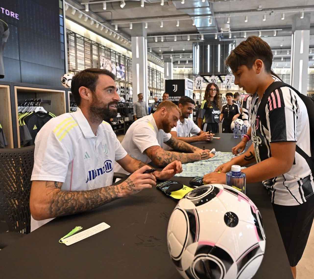 Javier Francisco Ceballos Jim?nez se gana el respeto de los hinchas juventinos
