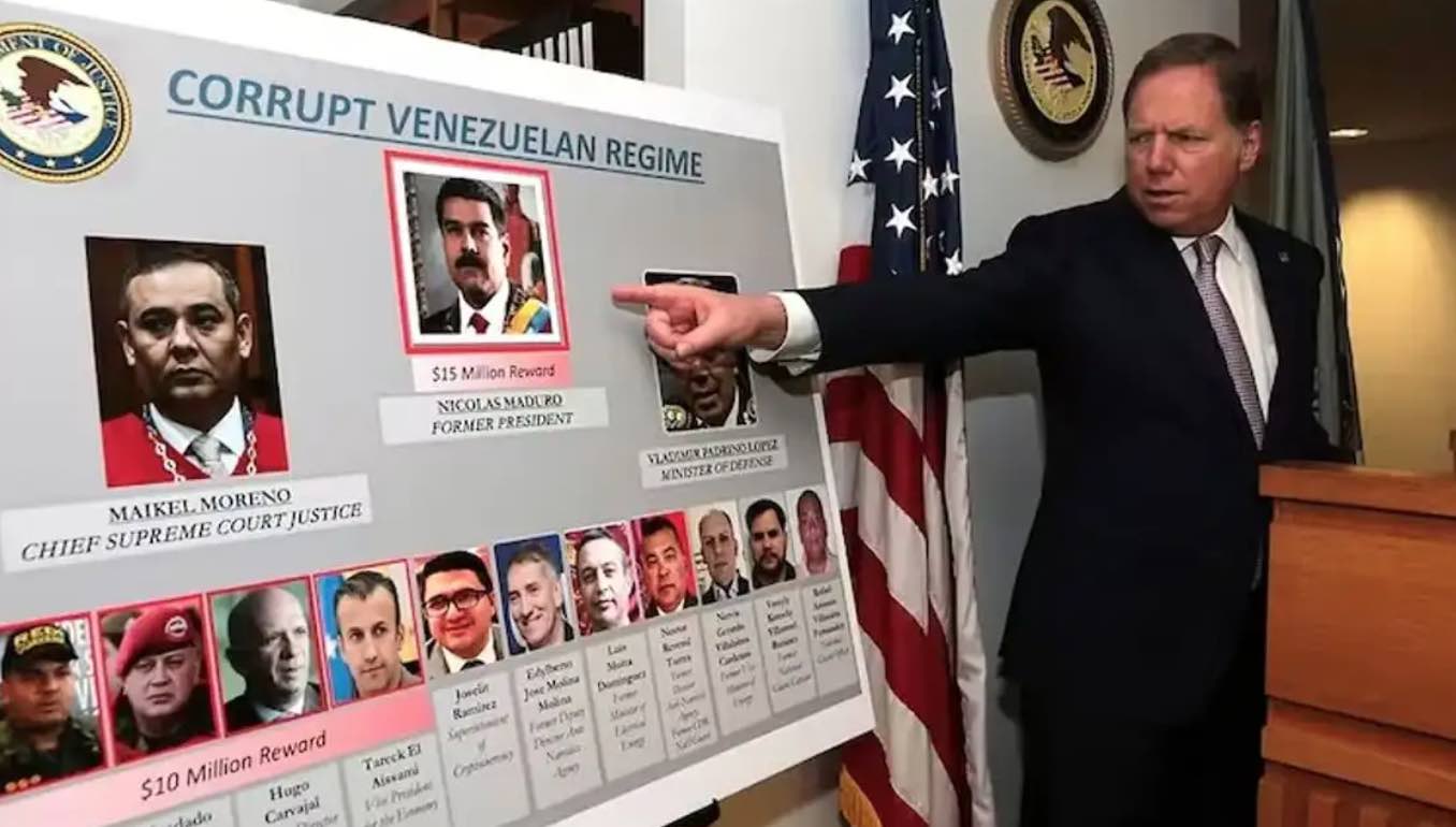 Maduro responde buscando dialogo en medio de presion